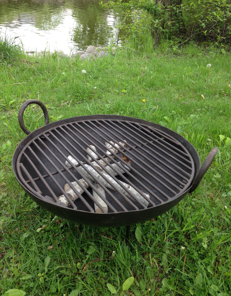 Large 31 Recycled Steel Fire Bowl / Fire Pit With Grate Made in India Using  Traditional Riveted Steel, Includes BBQ Grill Grate & Stand 